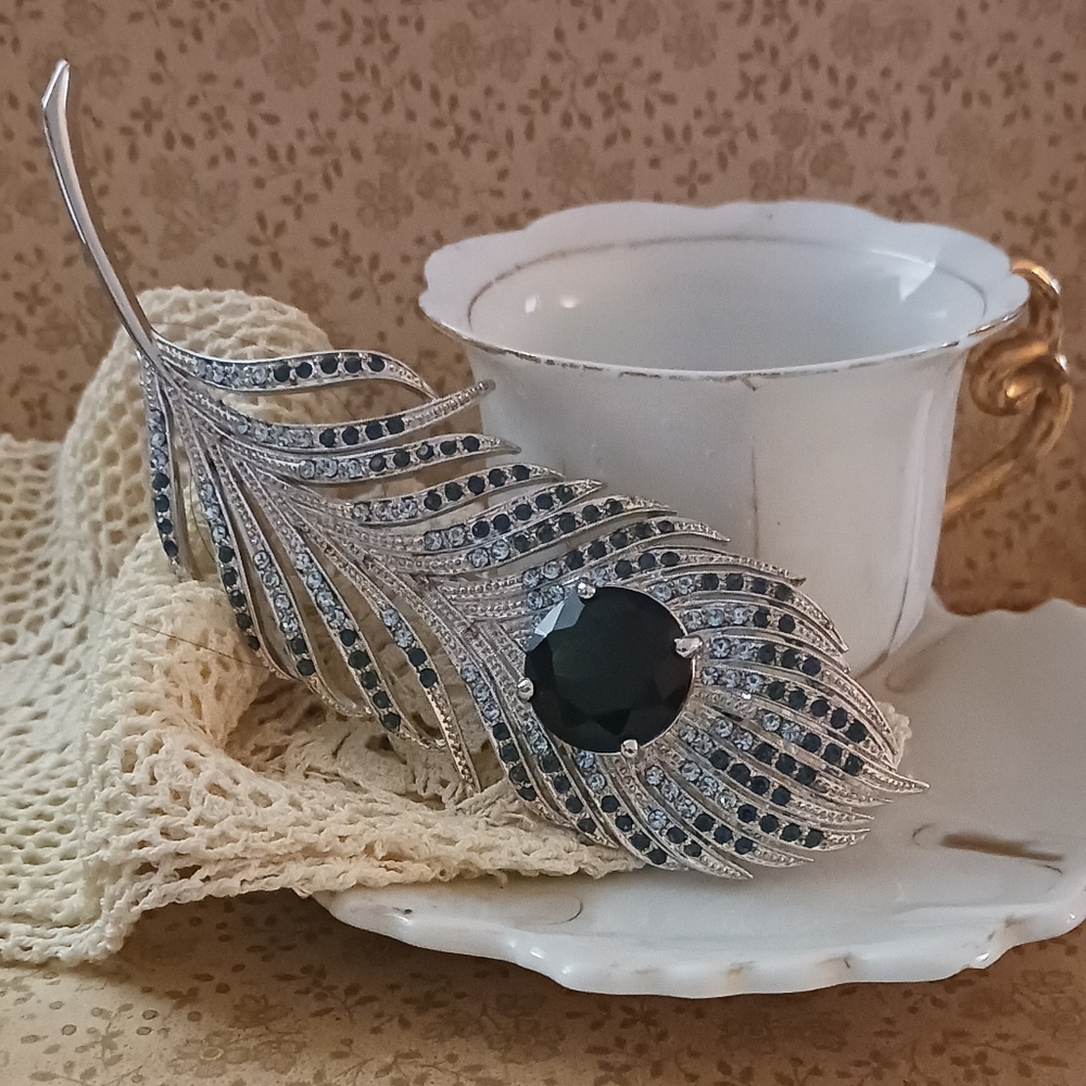 XL Feather Brooch Silver W/ Large Dark Blue Gem